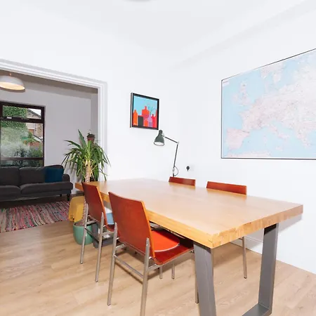 Charming 2bd House In Сasa de vacaciones