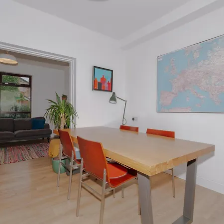 Charming 2bd House In Nyaraló Dublin