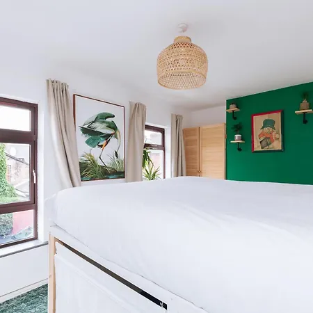 Charming 2bd House In Dublin