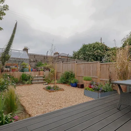 Charming 2bd House In