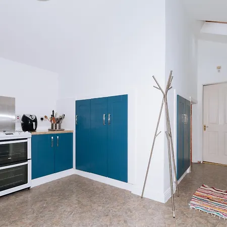 Charming 2bd House In Dublin