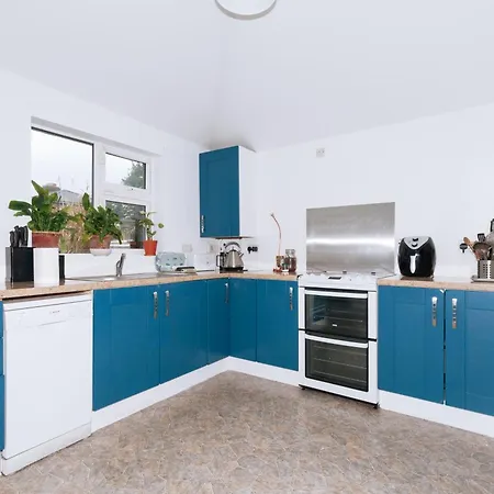 Apartment Charming 2bd House In *