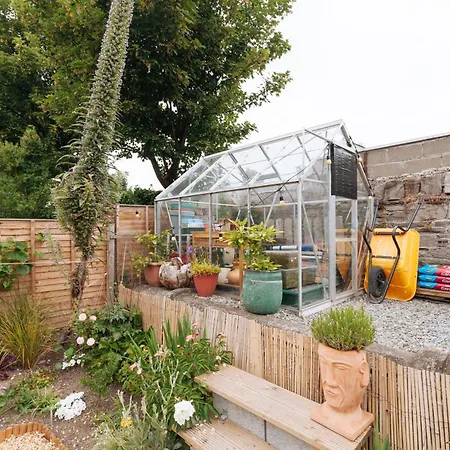 Charming 2bd House In *