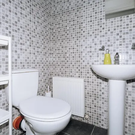 Charming 2bd House In Apartment Dublin