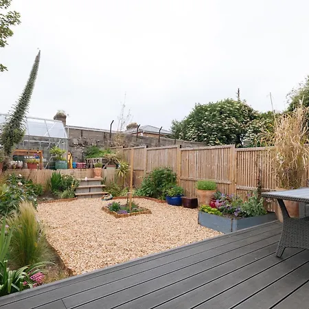 Charming 2bd House In *